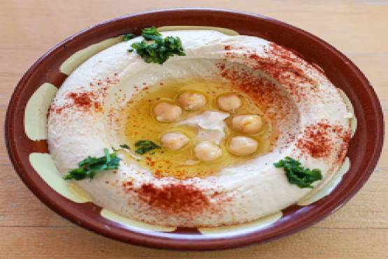 Beirut Hummus (Spicy with olive oil & bread)