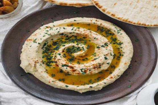 Plain Hummus with bread & olive oil