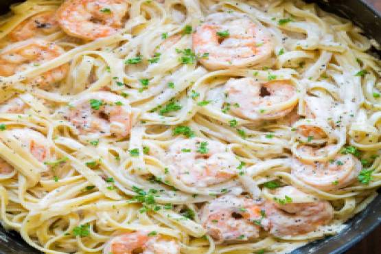 Shrimp Pasta with White Sauce